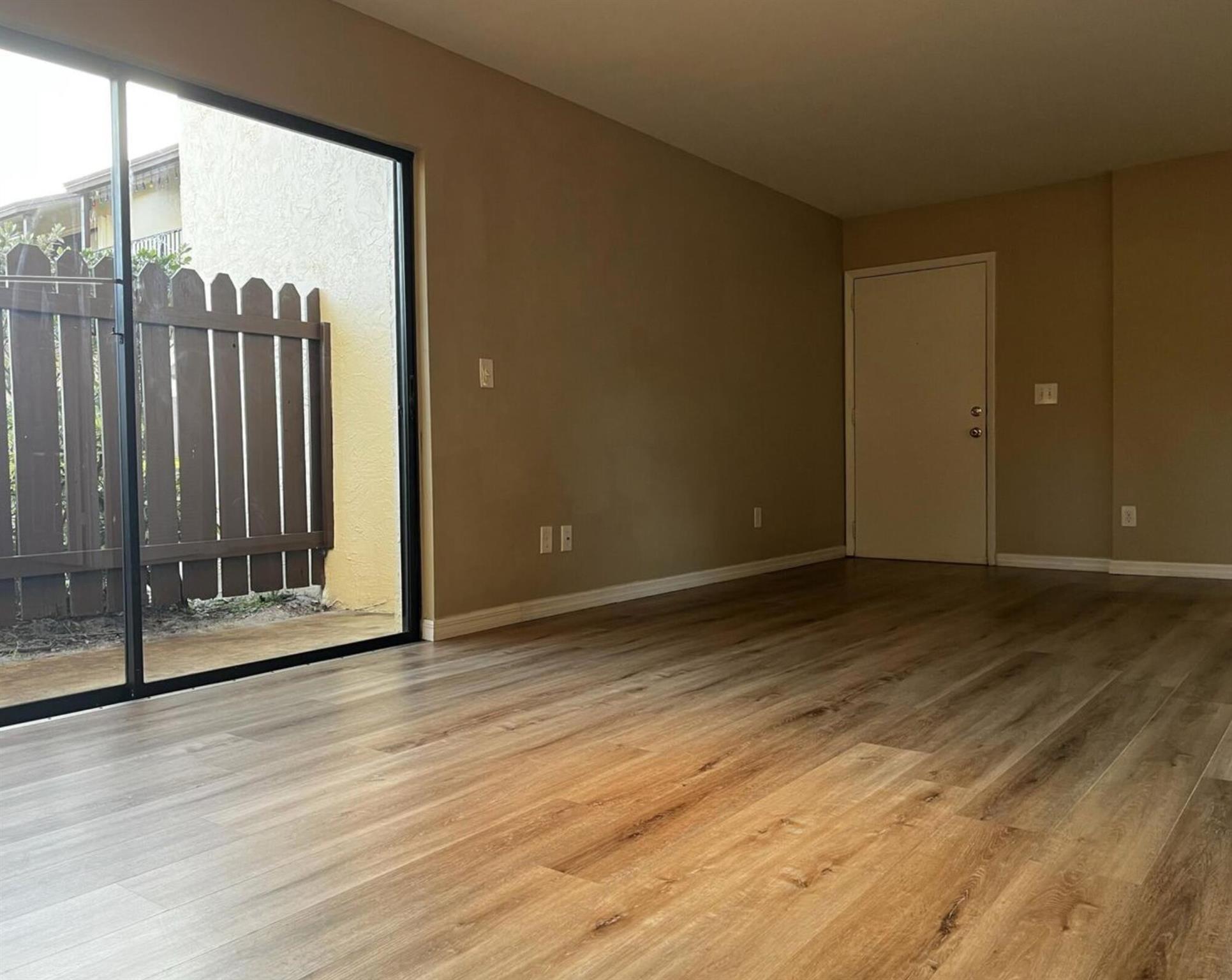 ISLAND HOUSE CONDOMINIUM - Residential Lease