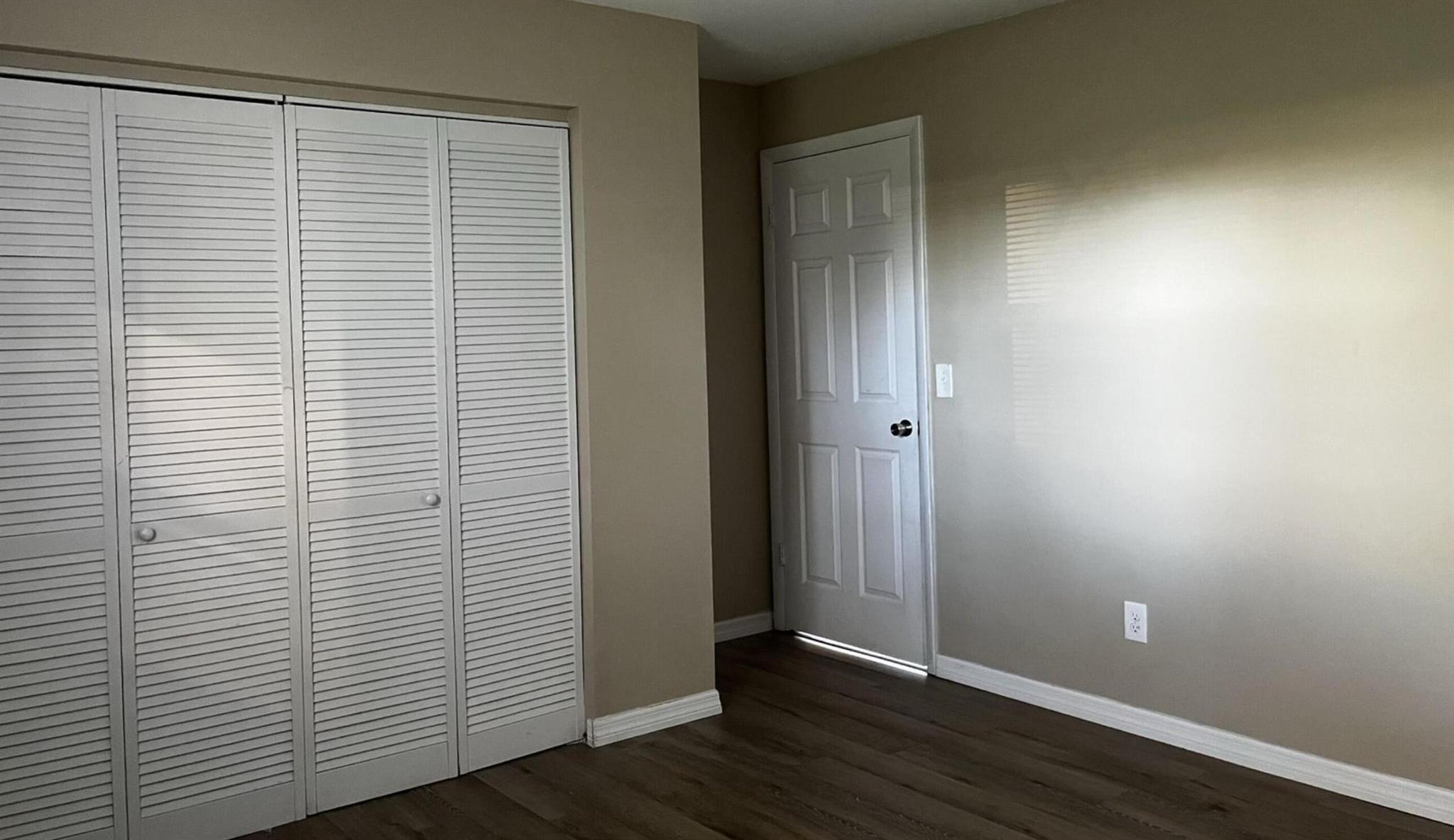 ISLAND HOUSE CONDOMINIUM - Residential Lease