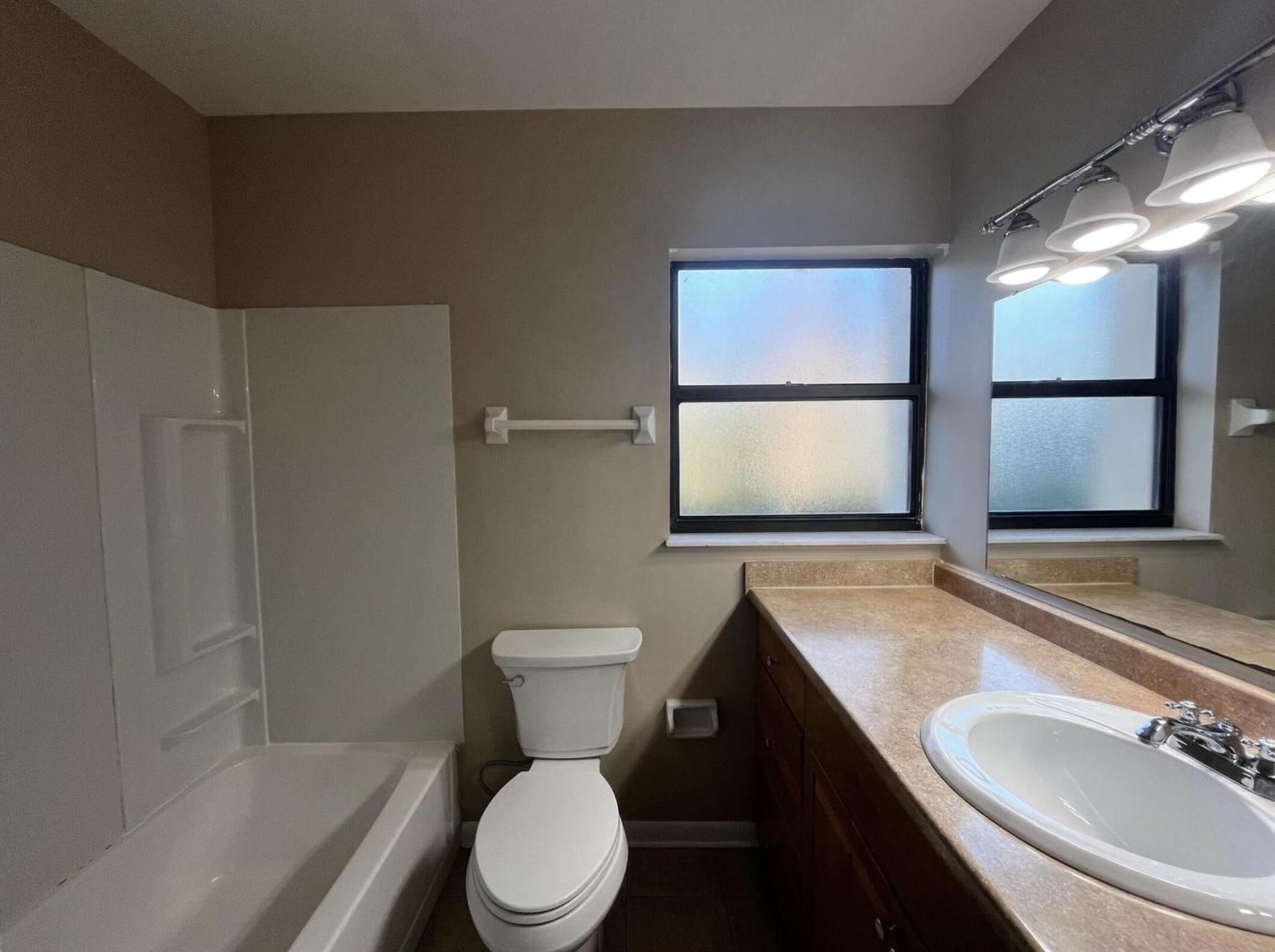 ISLAND HOUSE CONDOMINIUM - Residential Lease