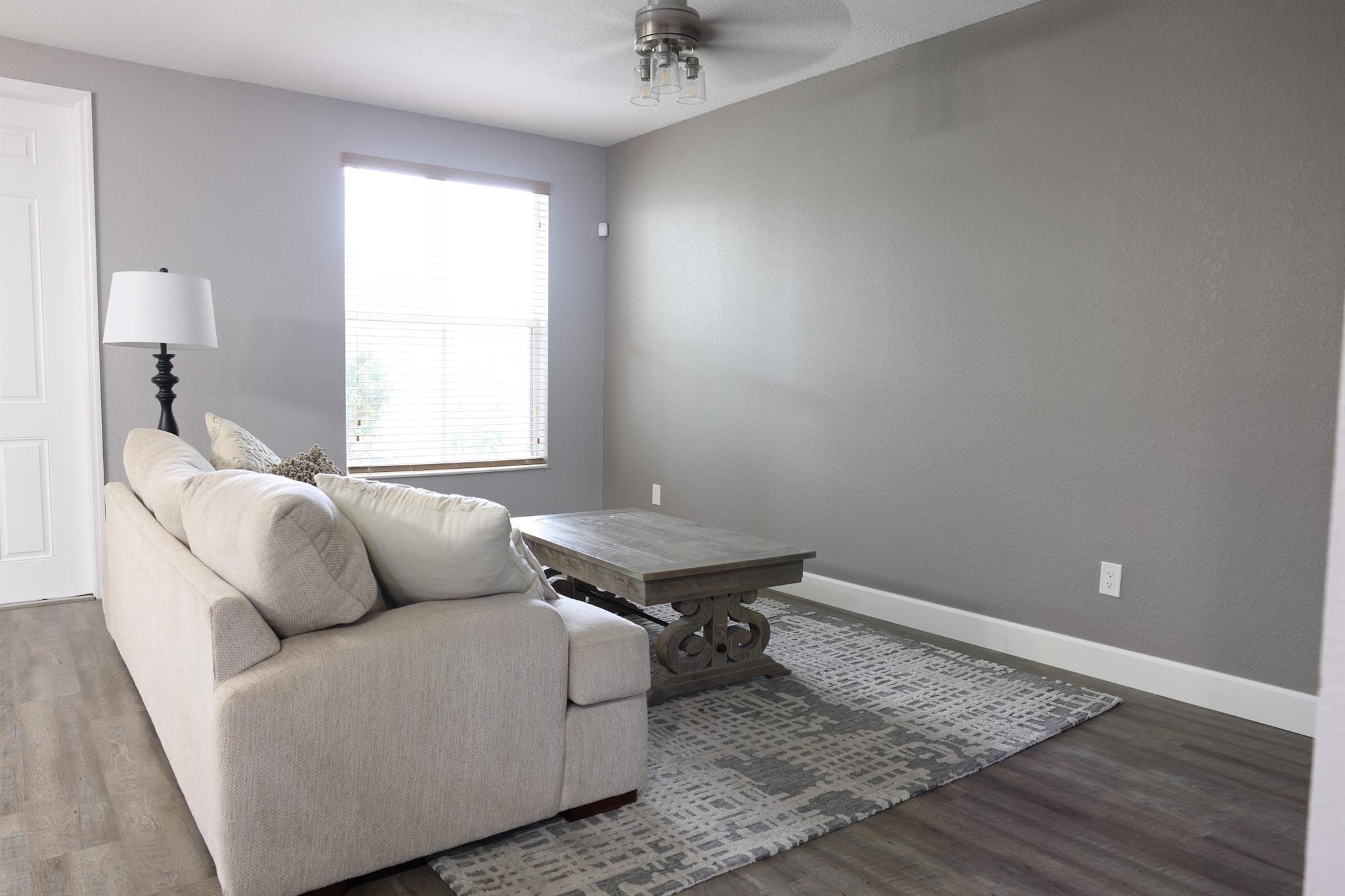 Paloma Lakes - Residential