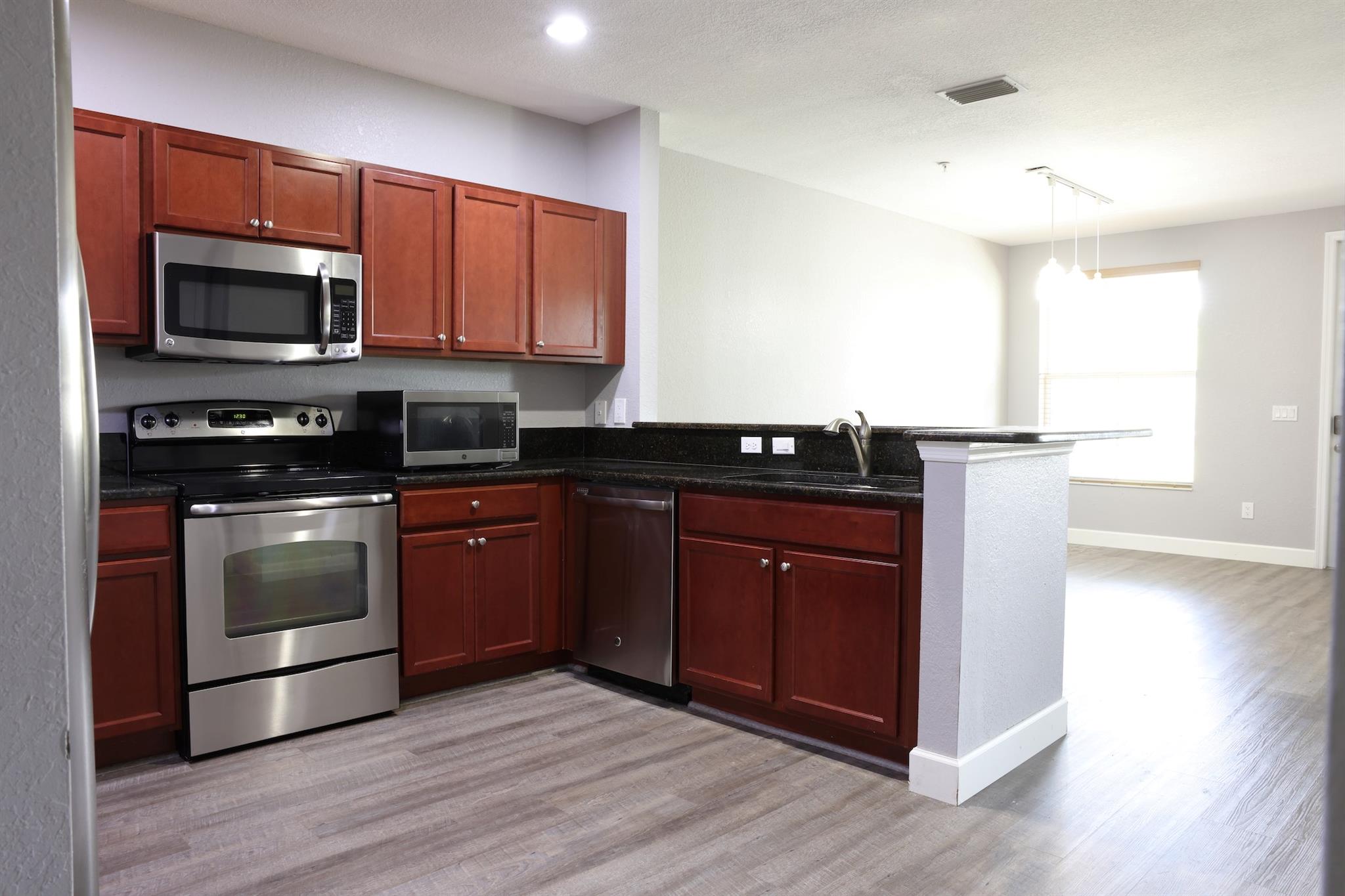 Paloma Lakes - Residential