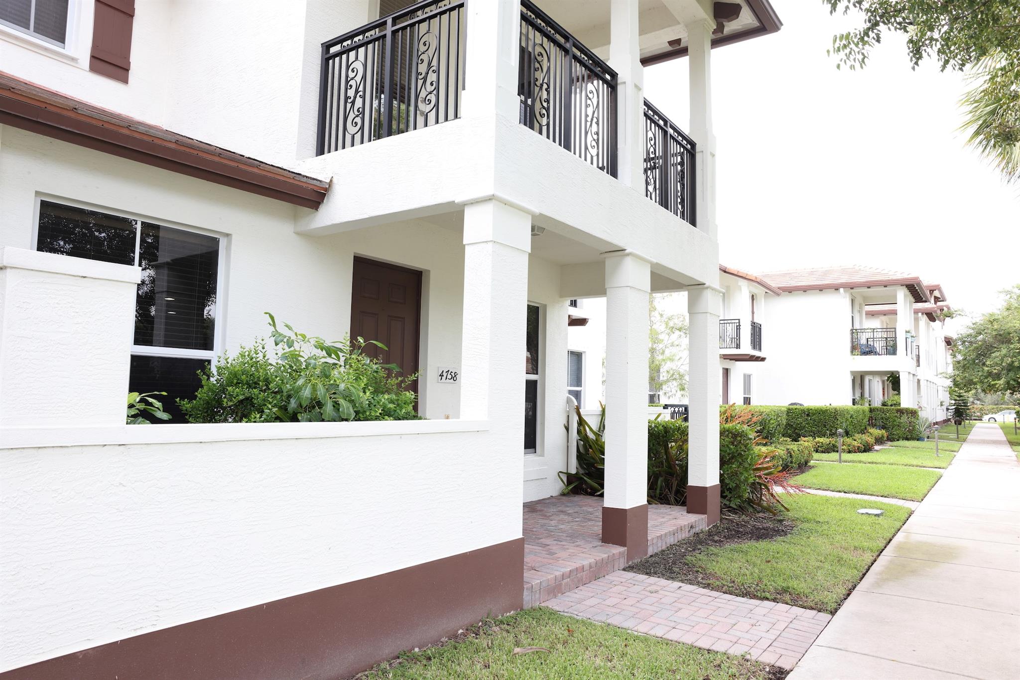 Paloma Lakes - Residential