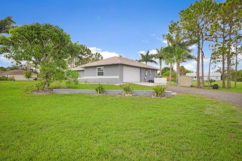 A home in Loxahatchee