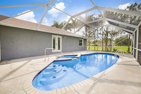 A home in Loxahatchee