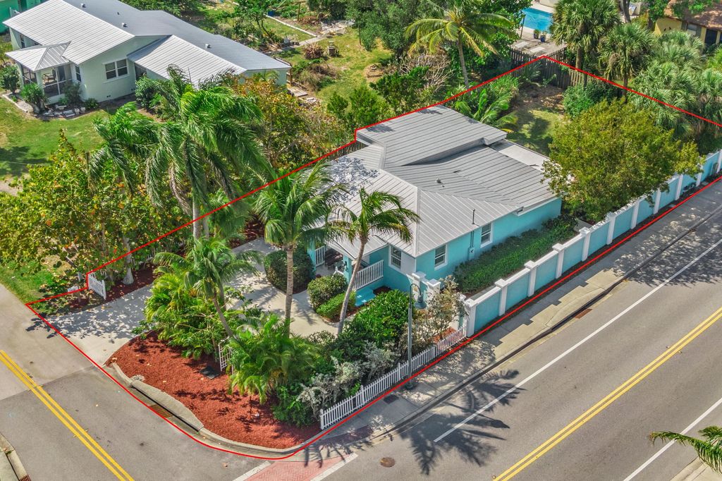 Photo of 101 Eldorado Street, Fort Pierce, FL 34949 (MLS # R10788276)