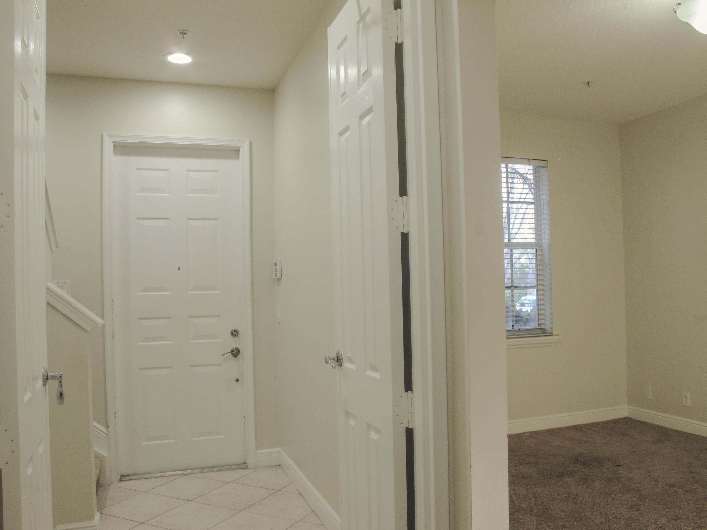 OSCEOLA WOODS - Residential Lease