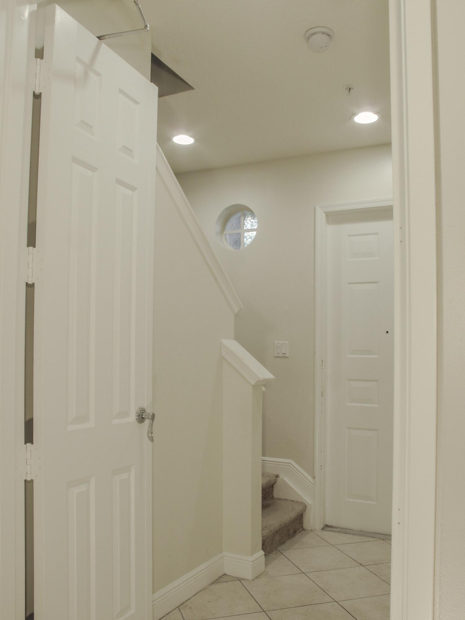 OSCEOLA WOODS - Residential Lease