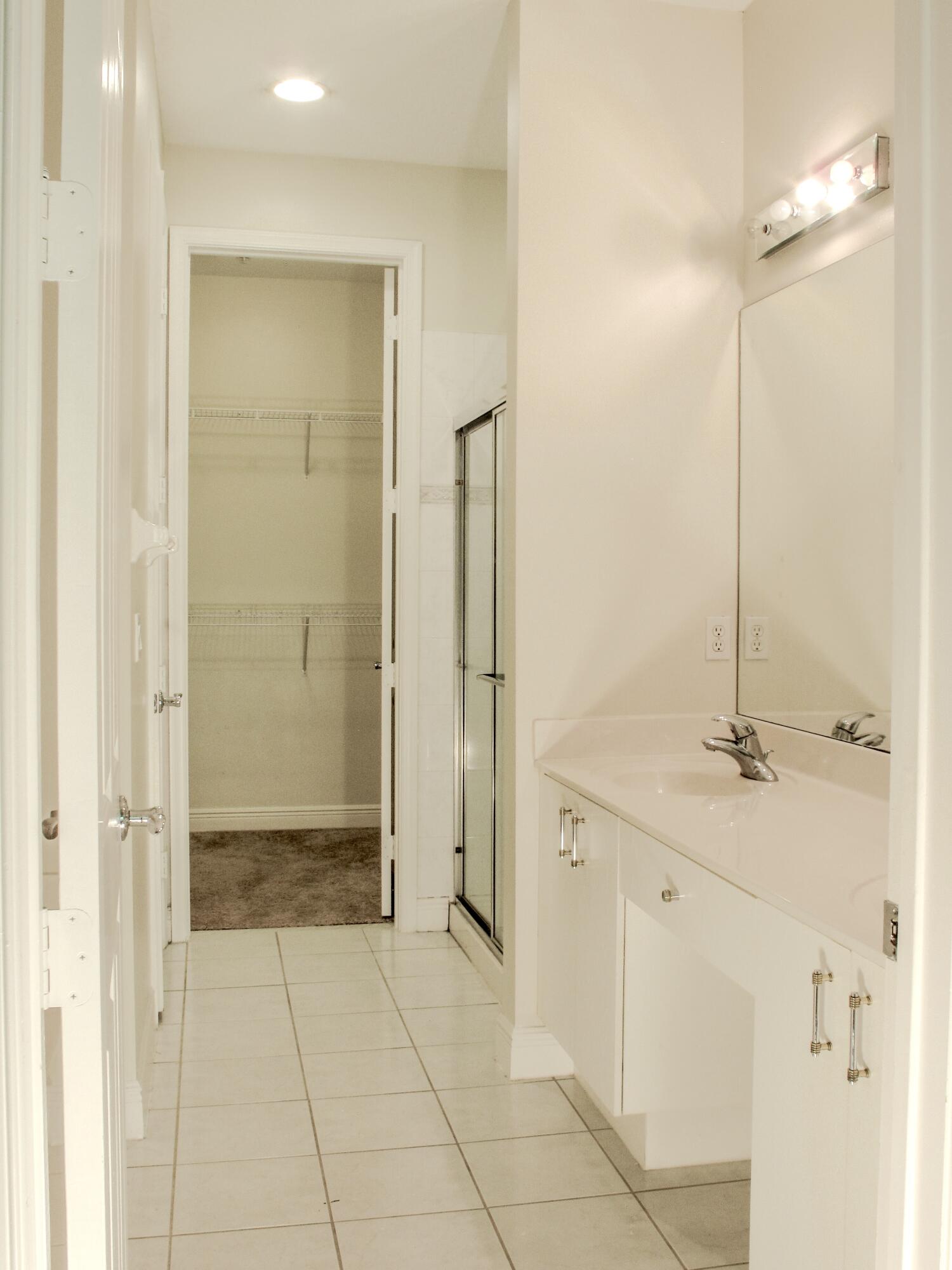 OSCEOLA WOODS - Residential Lease