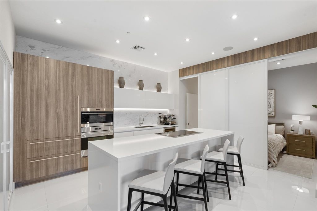 Photo of 701 N Fort Lauderdale Beach Boulevard #212, Fort Lauderdale, FL 33304 (MLS # F10503911)