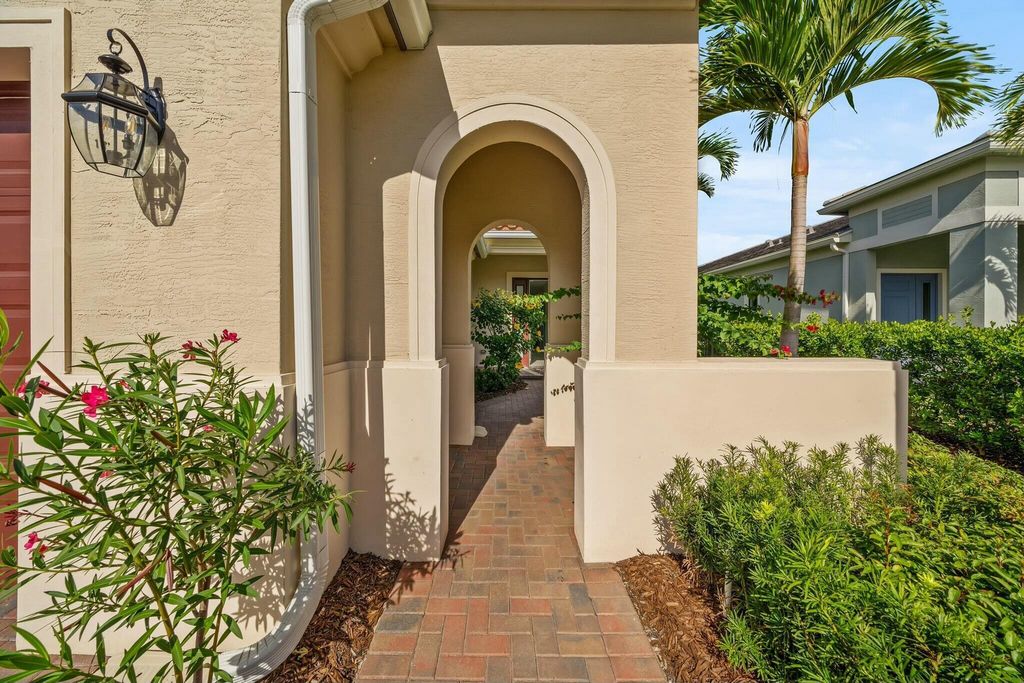 Photo of 601 SE Fascino Circle, Port Saint Lucie, FL 34984 (MLS # B26020672)