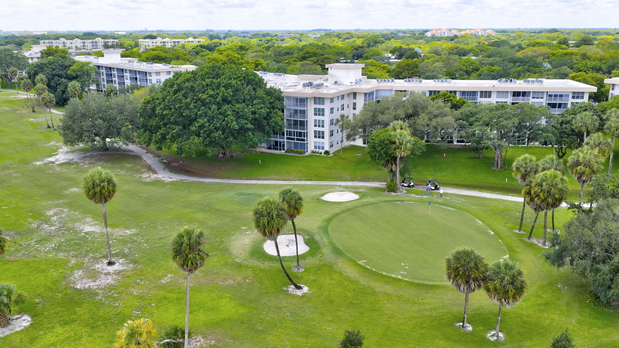 NO 76 PALM-AIRE COUNTRY CLUB - Residential