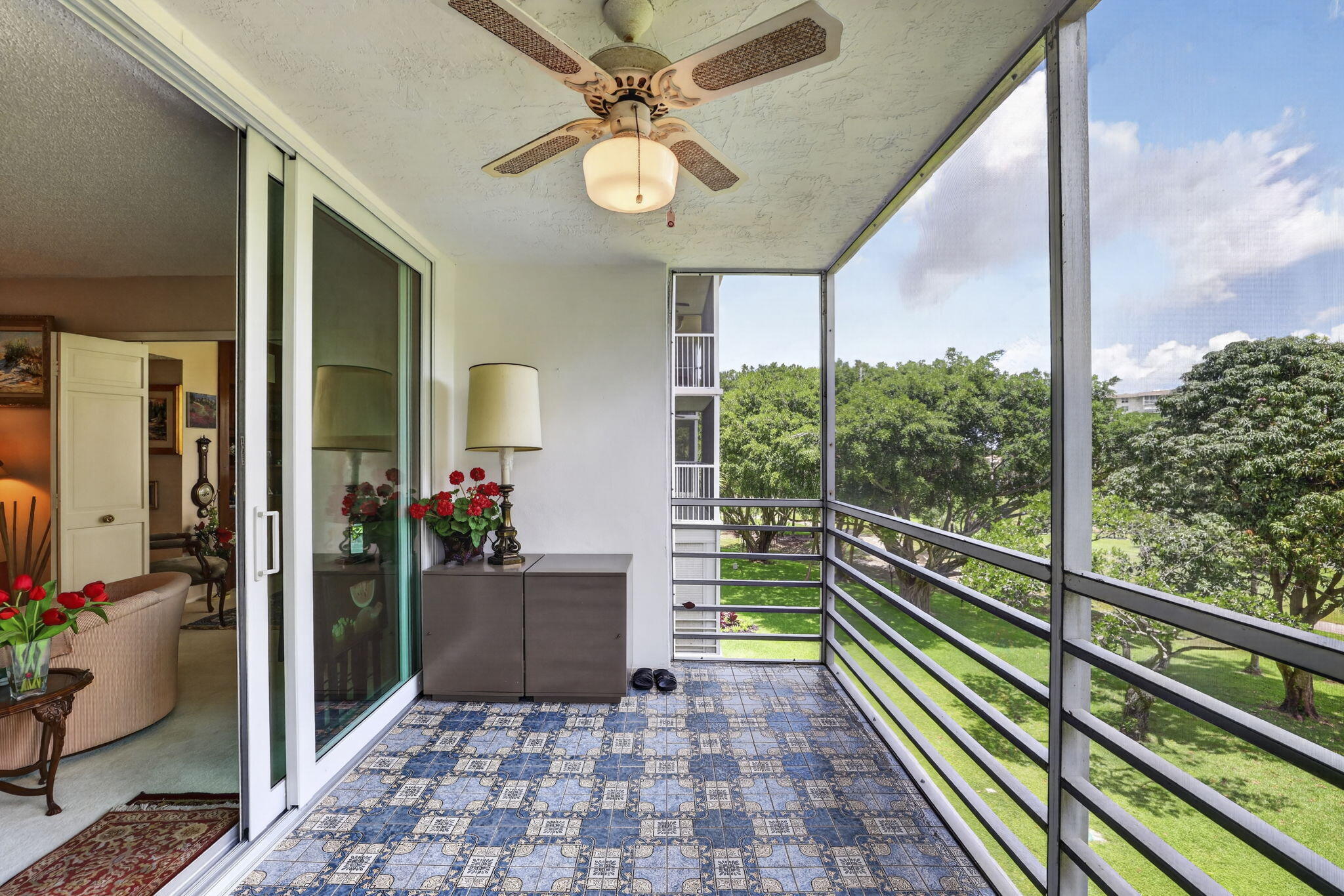 NO 76 PALM-AIRE COUNTRY CLUB - Residential