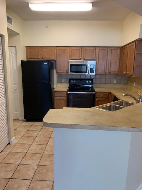 MEZZANO CONDO - Residential Lease