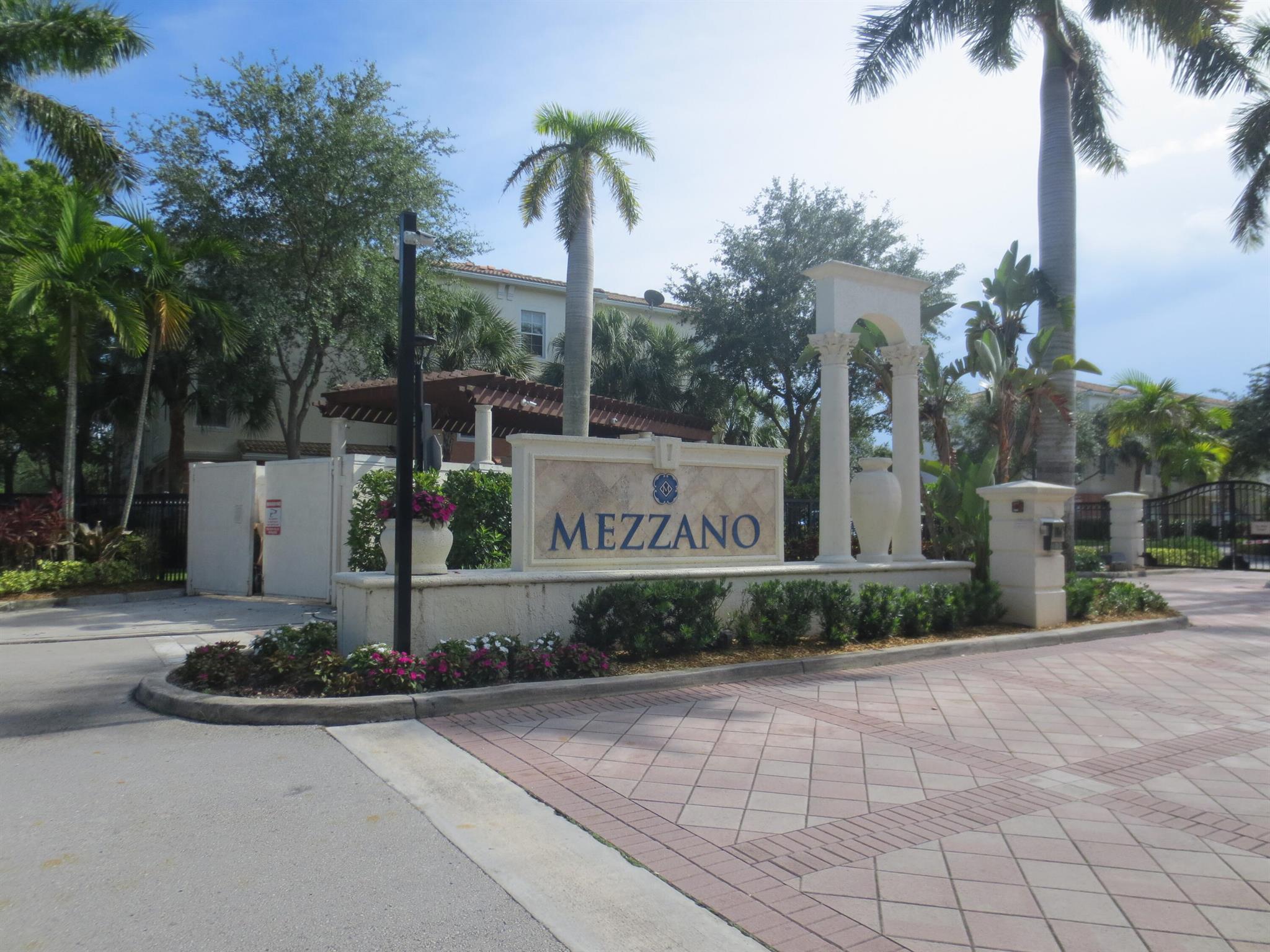 MEZZANO CONDO - Residential Lease