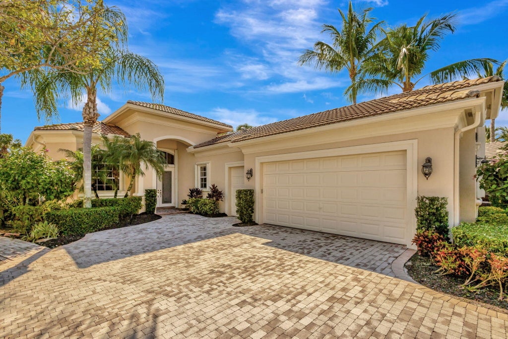 Photo of 227 Porto Vecchio Way, Palm Beach Gardens, FL 33418 (MLS # R11073326)