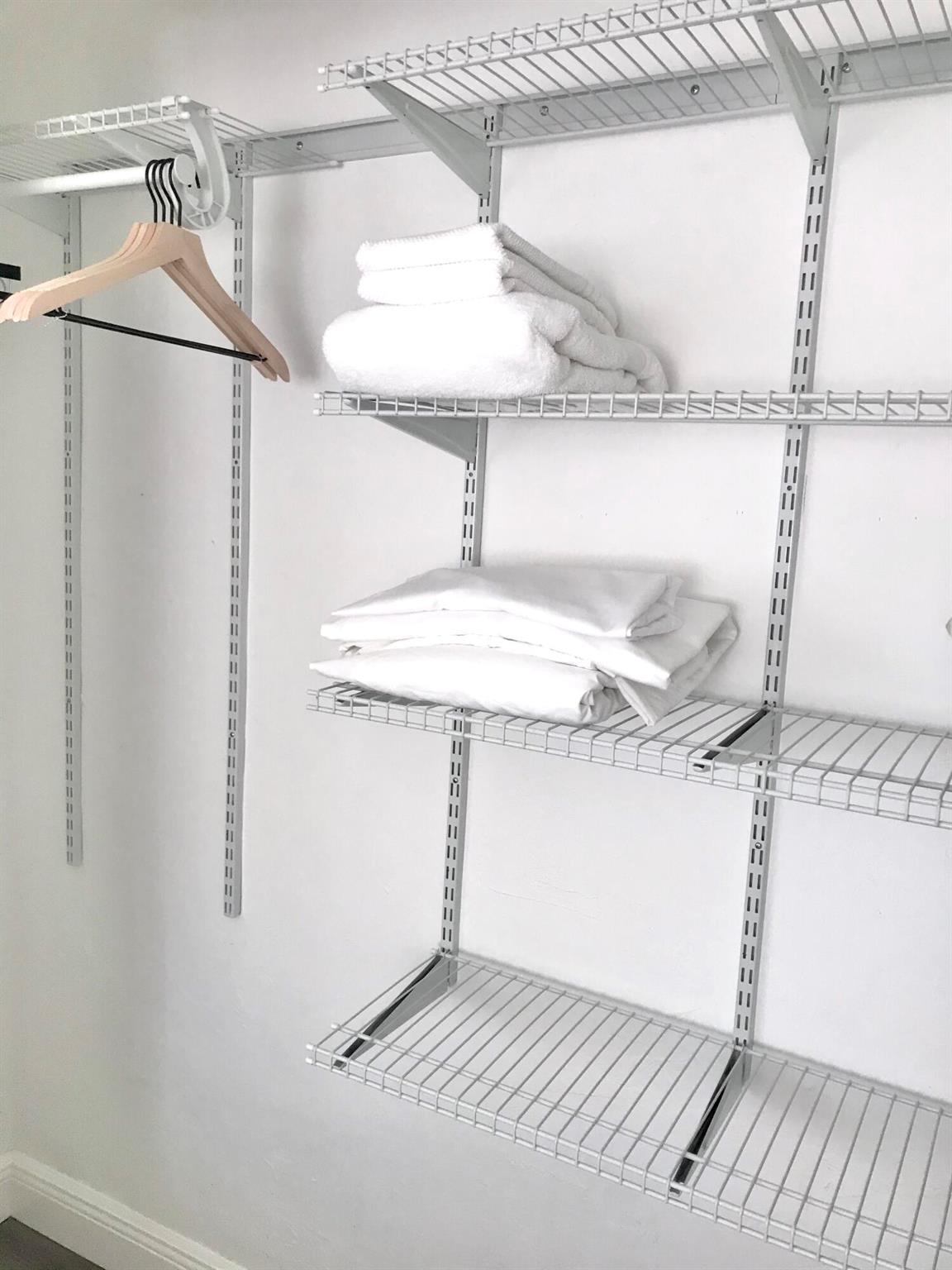 DELRAY TOWN OF - Residential Income