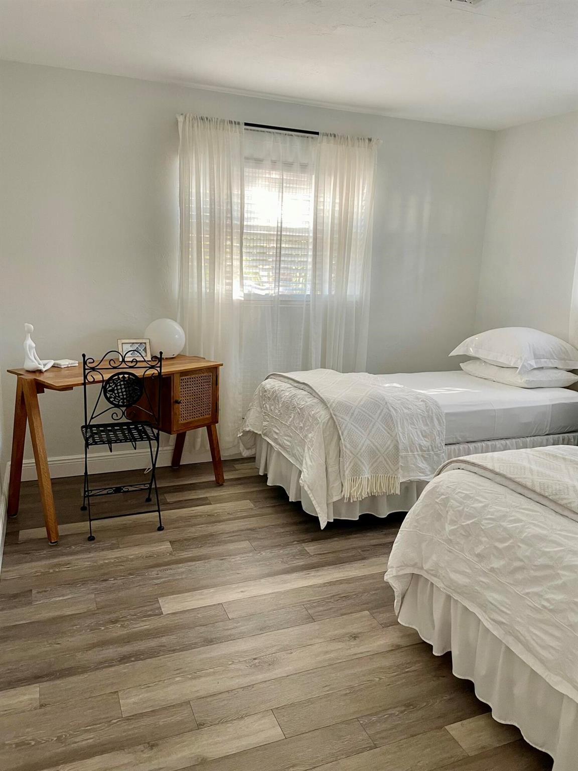 DELRAY TOWN OF - Residential Income