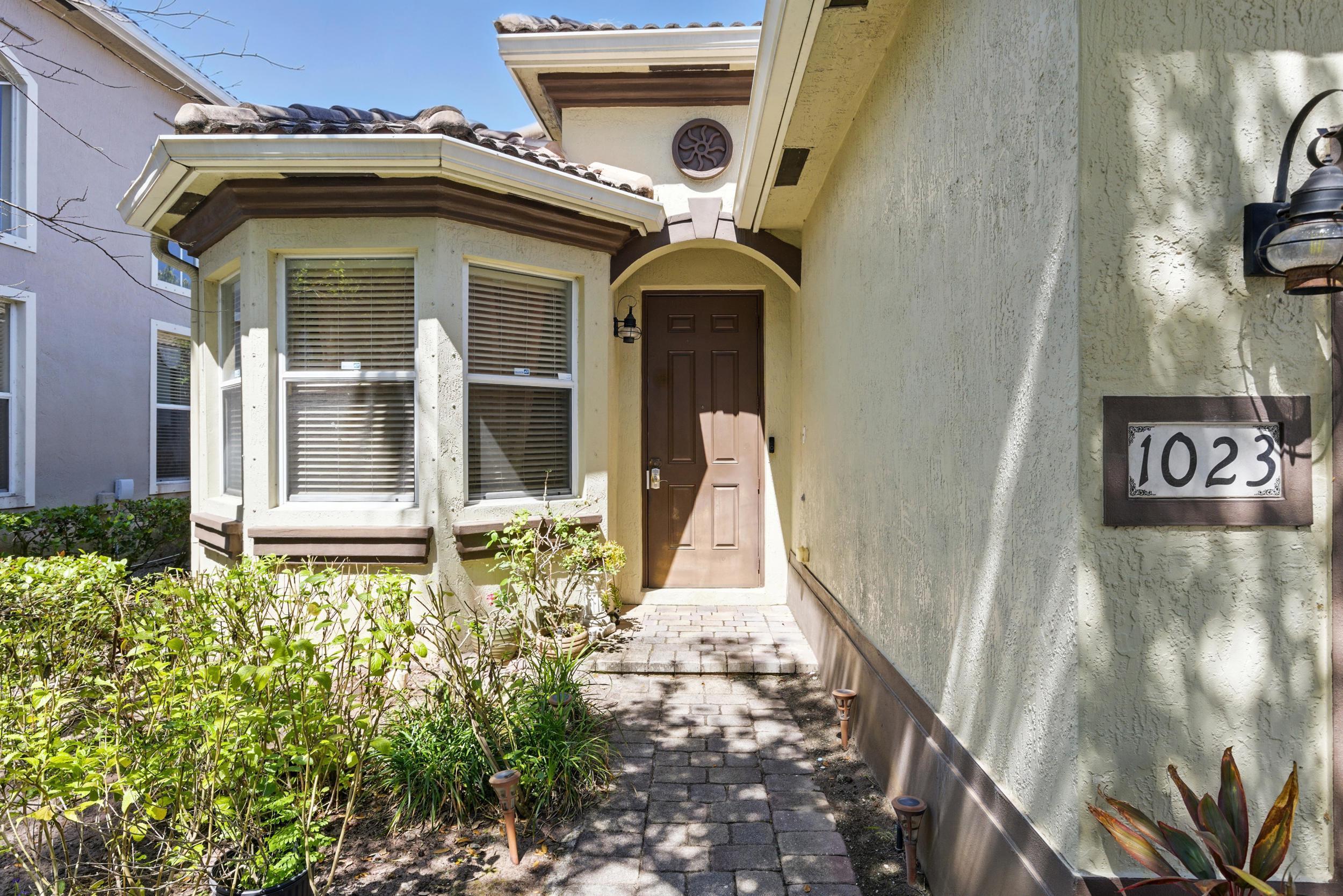 1023 Center Stone Lane