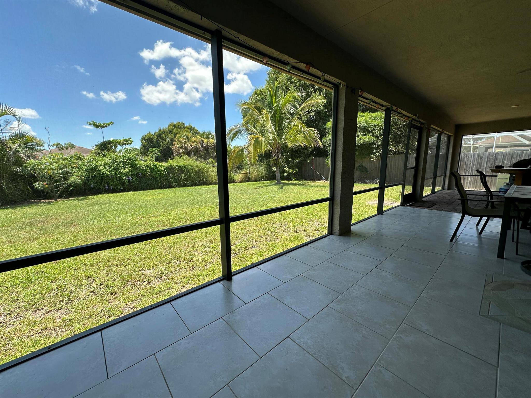 PORT ST LUCIE SECTION 21 - Residential Lease