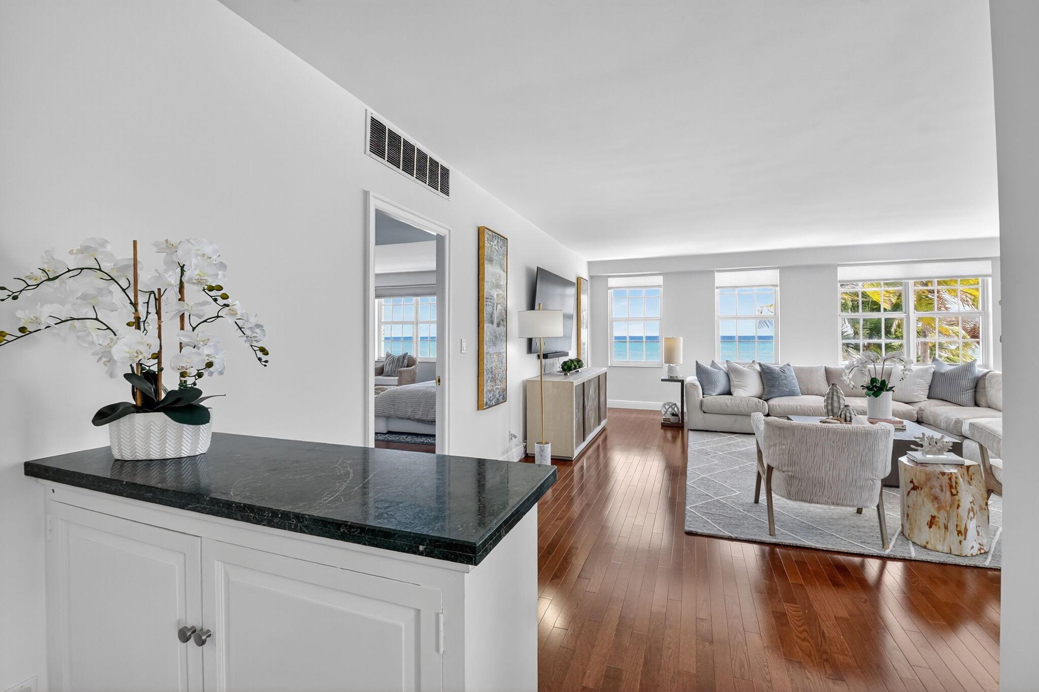 LA BONNE VIE CONDO - Residential