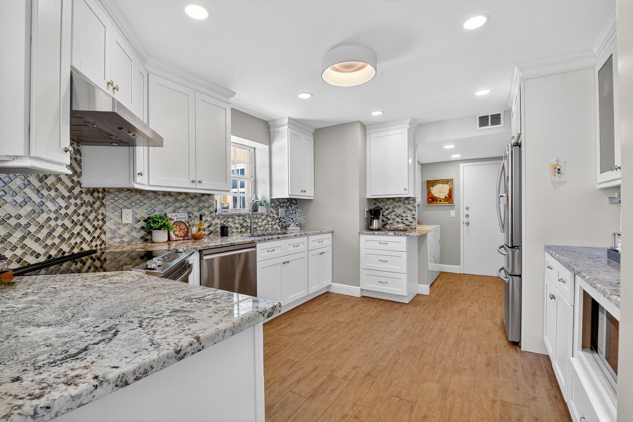 LA BONNE VIE CONDO - Residential