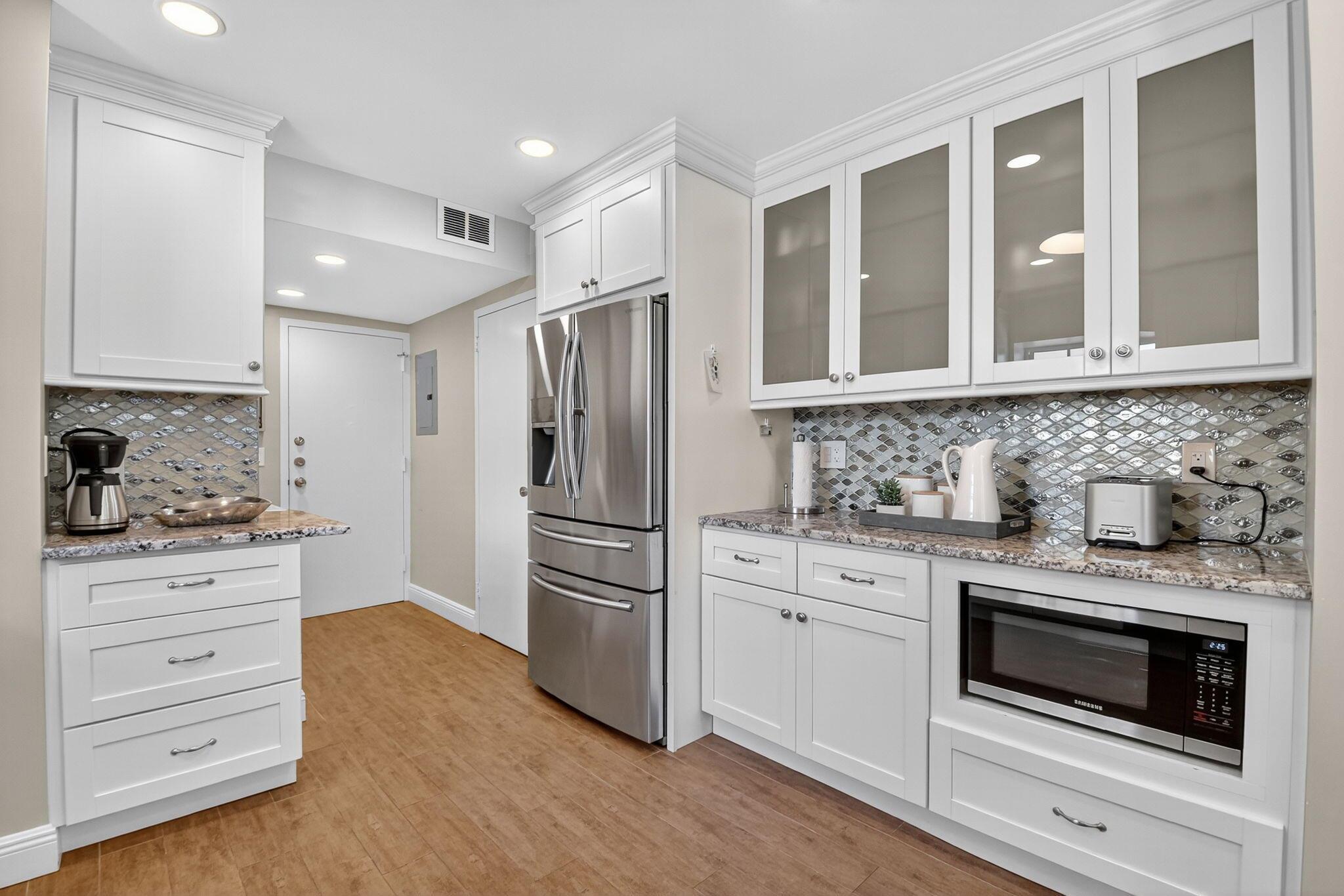 LA BONNE VIE CONDO - Residential