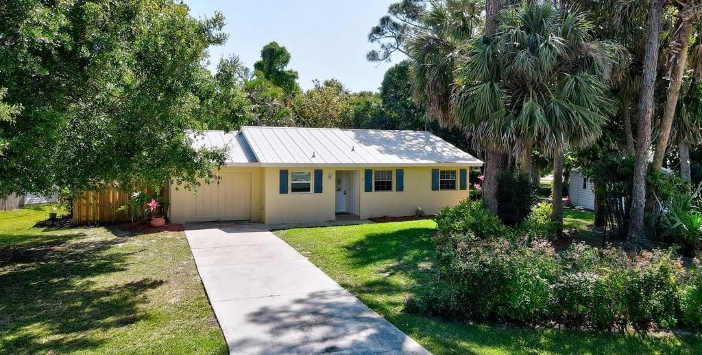 Photo of 291 Easy Street, Sebastian, FL 32958 (MLS # R11082703)