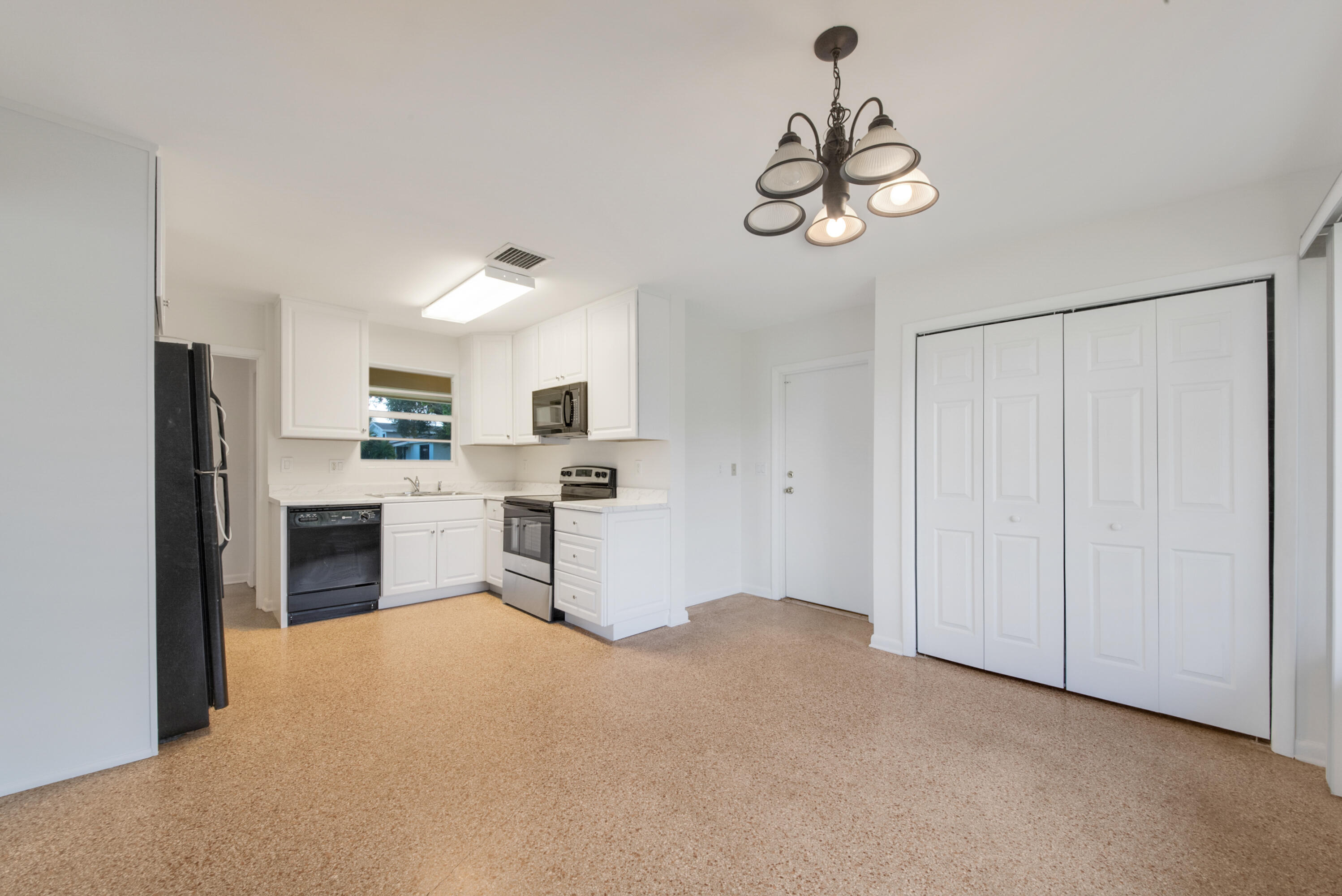 HUB PROPERTIES - Residential Lease
