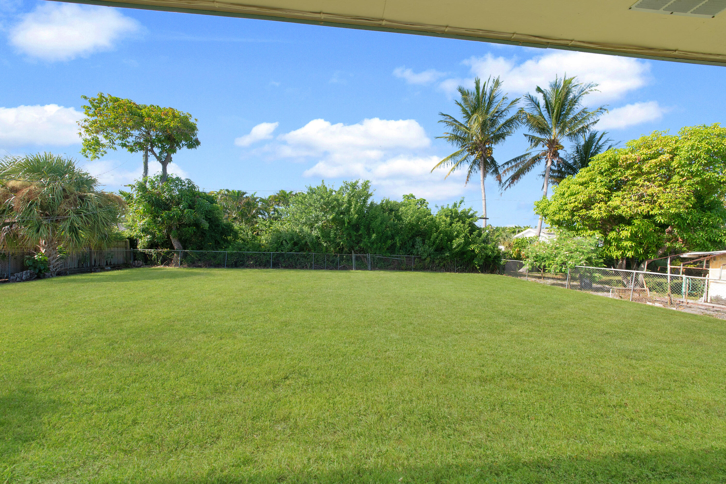 HUB PROPERTIES - Residential Lease