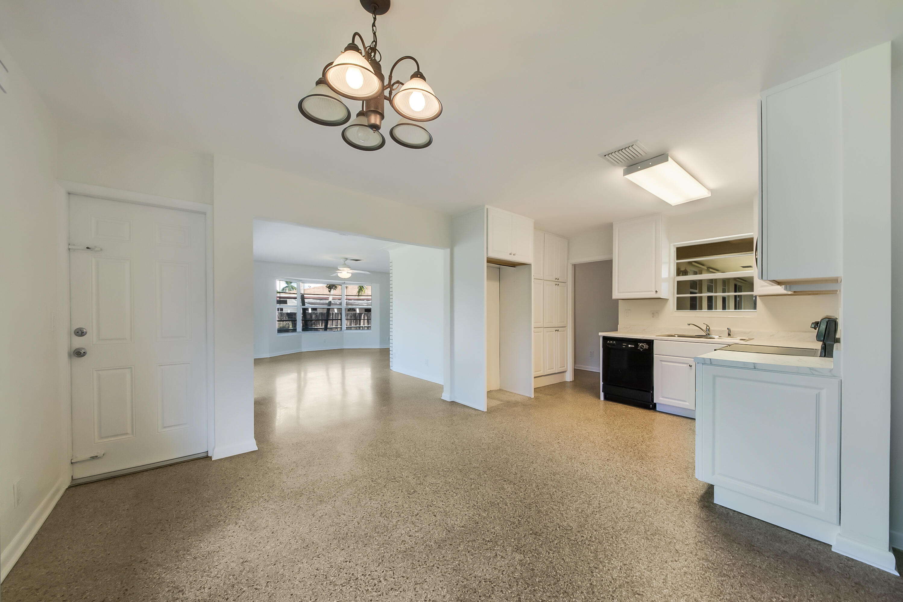 HUB PROPERTIES - Residential Lease