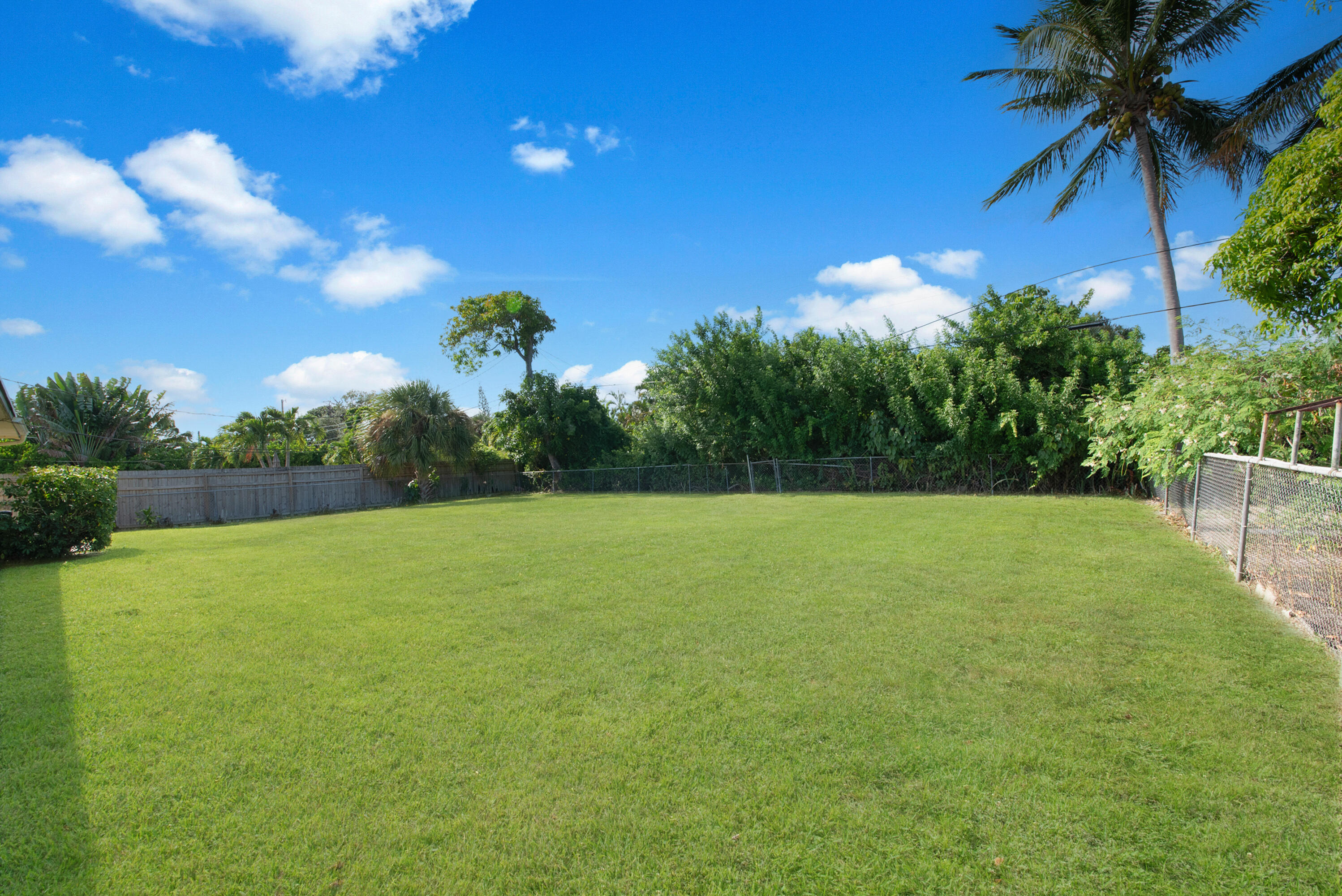 HUB PROPERTIES - Residential Lease