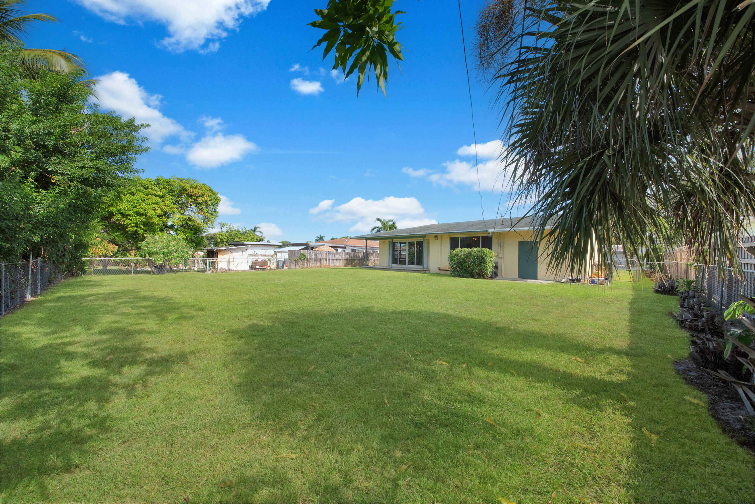 HUB PROPERTIES - Residential Lease