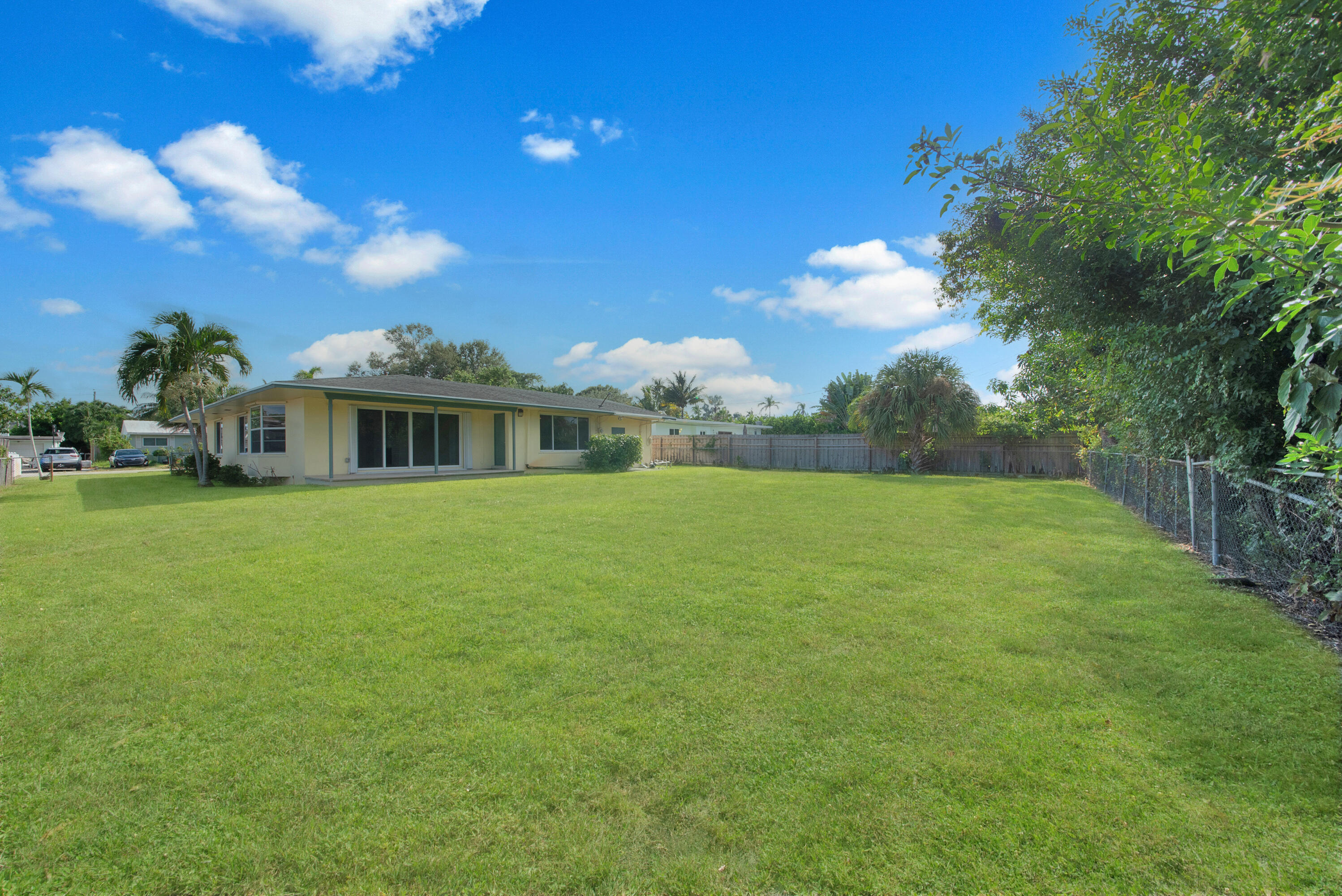 HUB PROPERTIES - Residential Lease