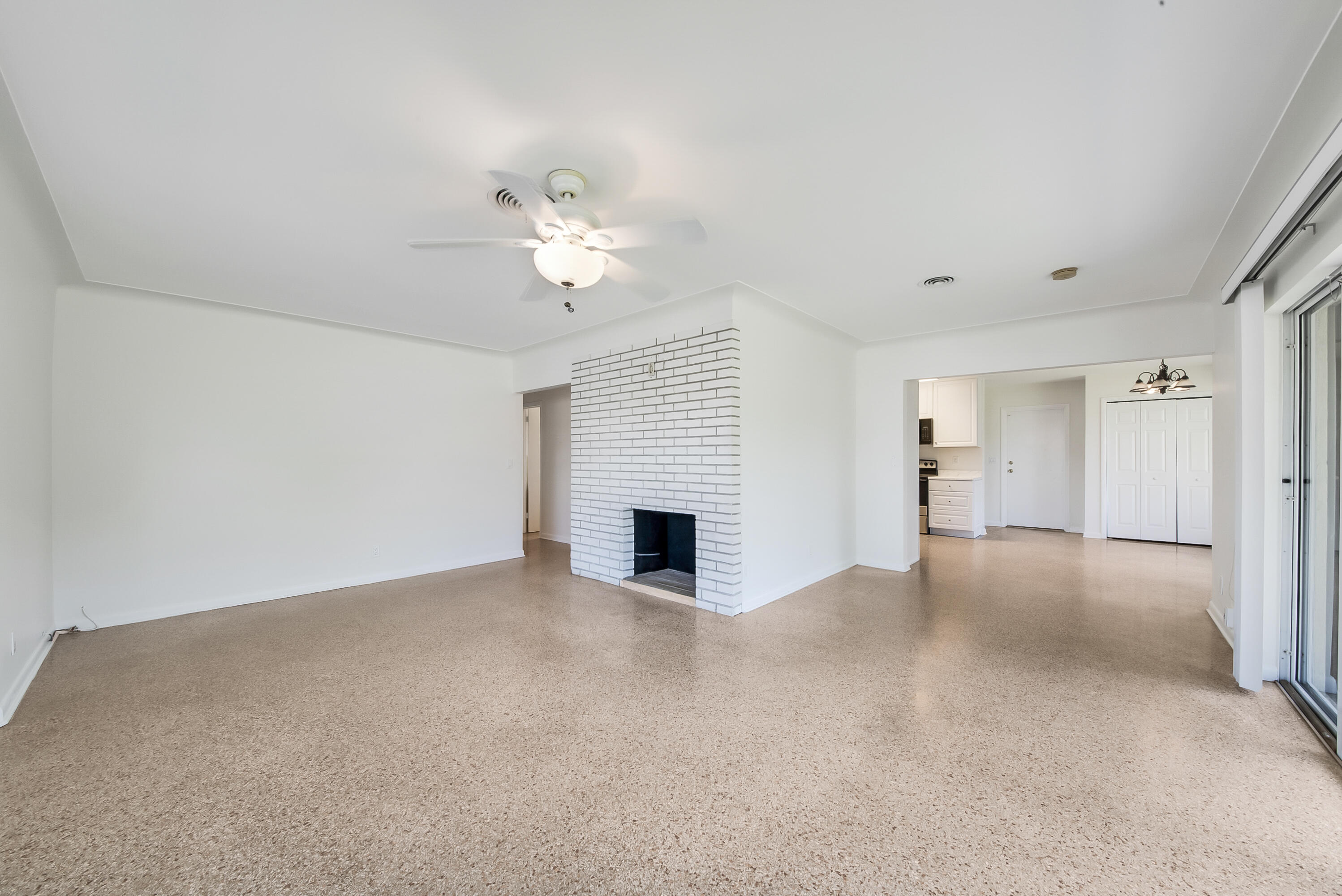 HUB PROPERTIES - Residential Lease