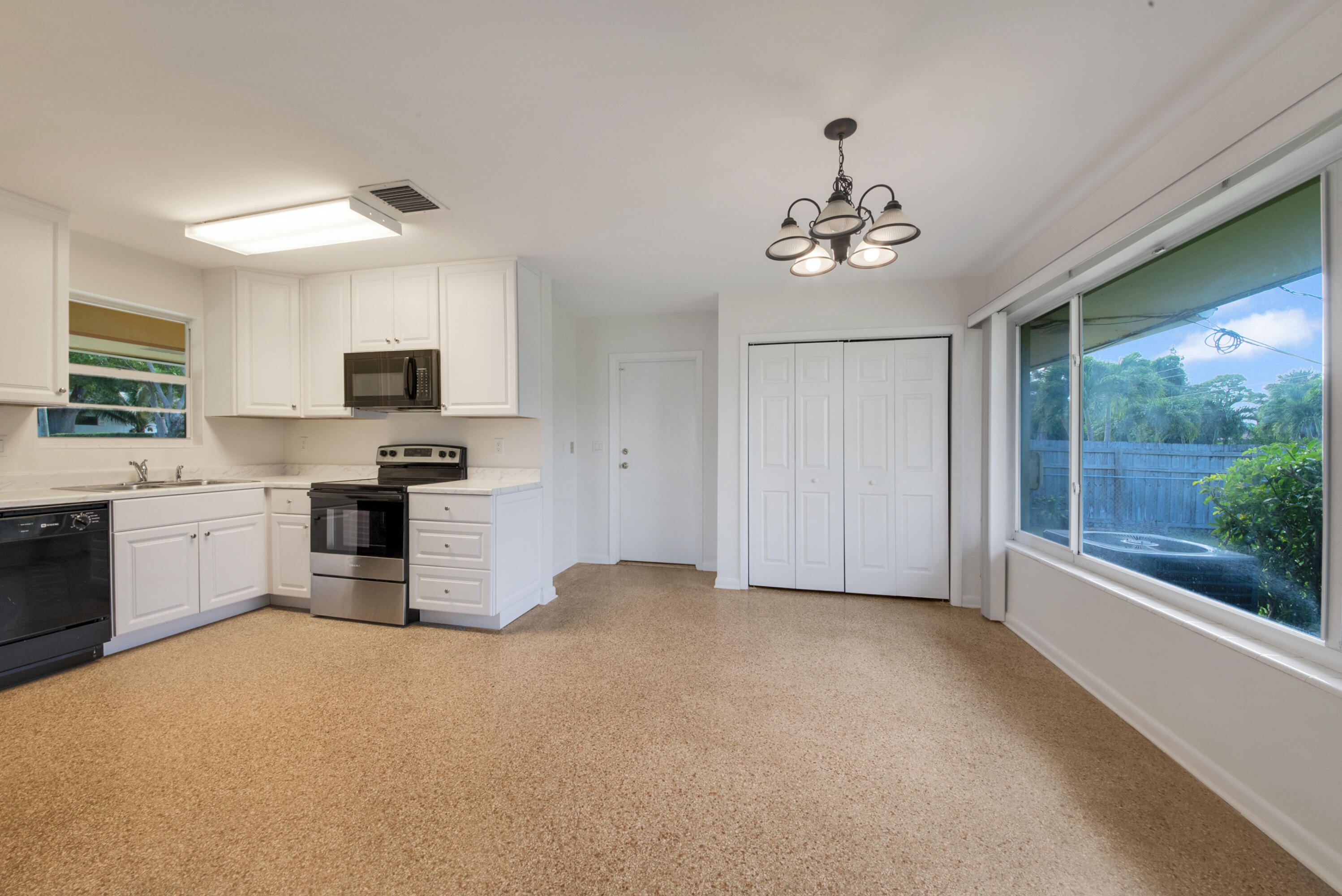 HUB PROPERTIES - Residential Lease
