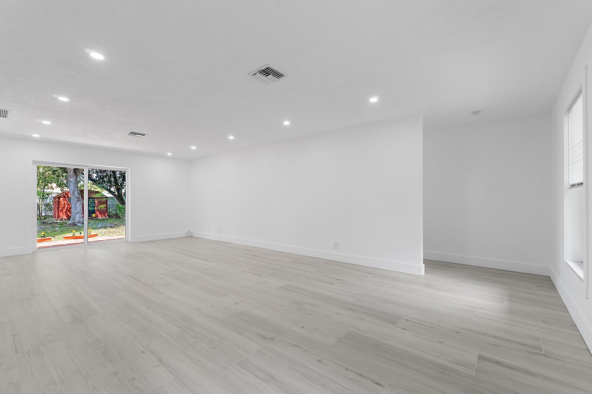 425 Greenbriar Drive