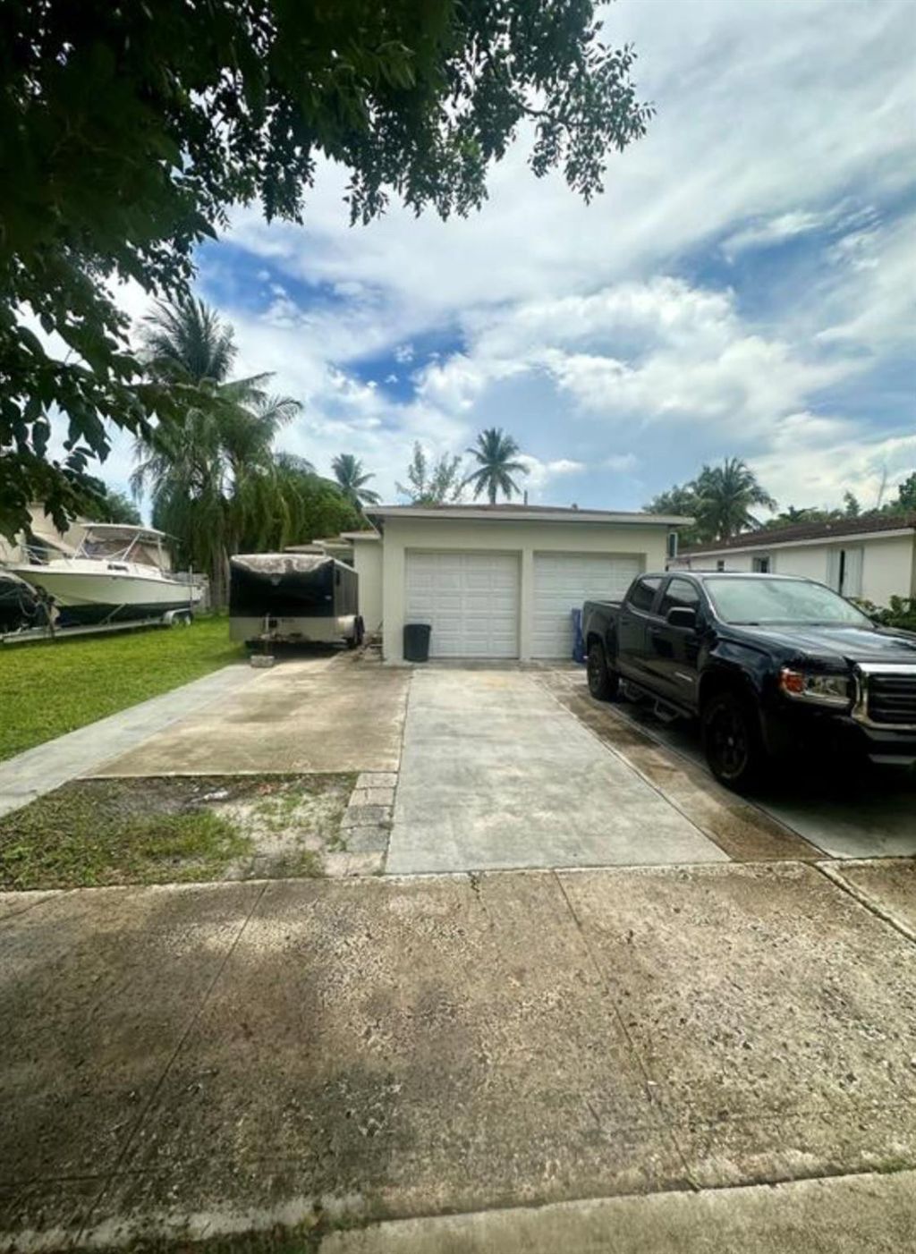 Photo of 2520 Fillmore Street, Hollywood, FL 33020 (MLS # B26027403)