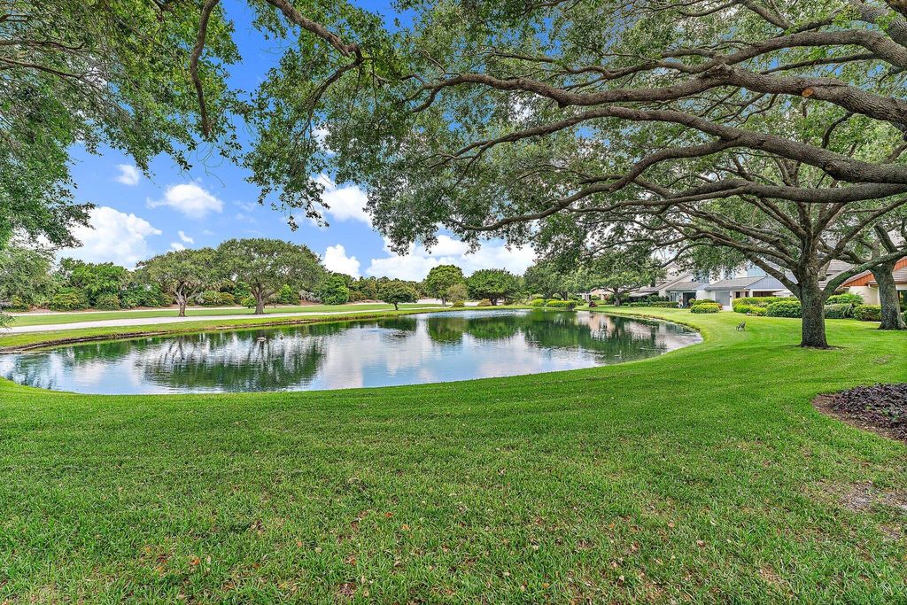 Photo of 12152 SE Birkdale Run, Jupiter, FL 33469 (MLS # R10998648)
