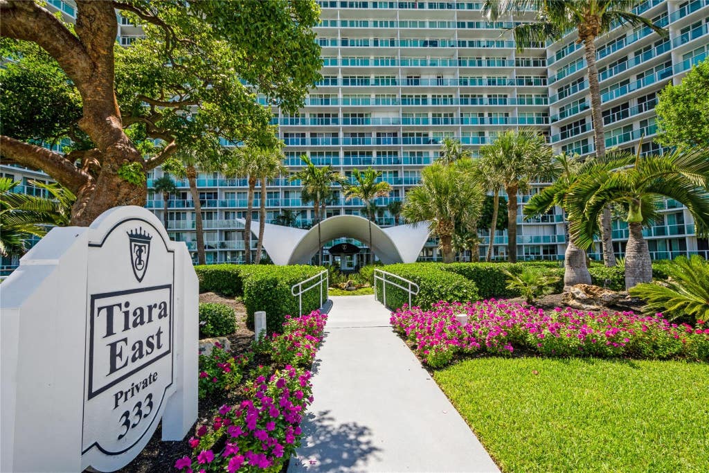 Photo of 333 NE 21st Avenue #318, Deerfield Beach, FL 33441 (MLS # B26048363)