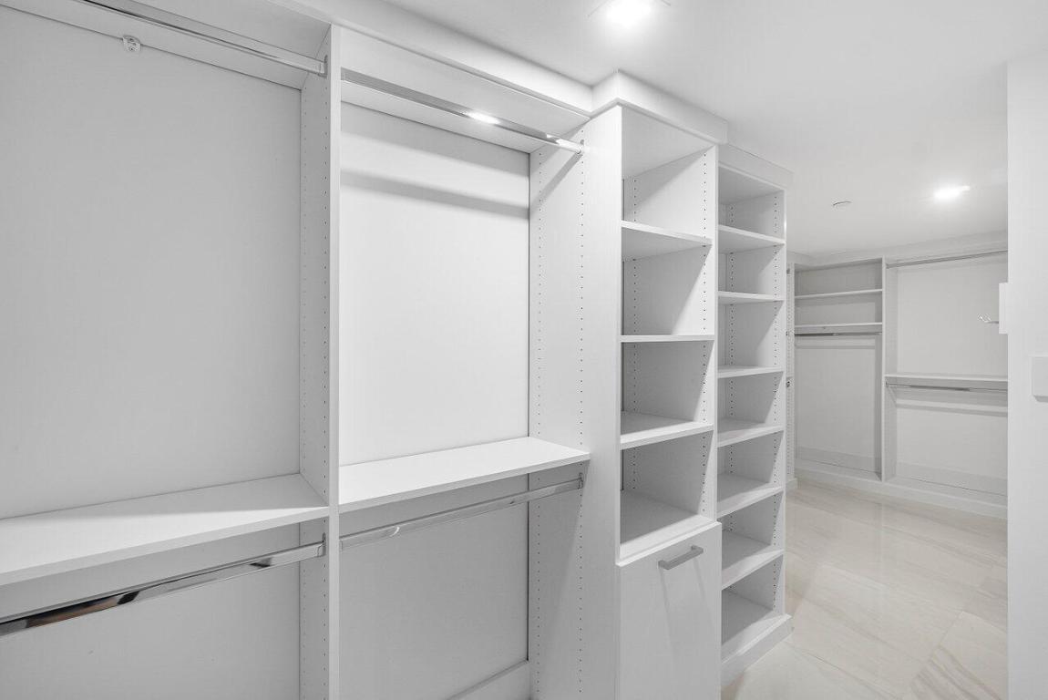 VILLA NOVA CONDO - Residential