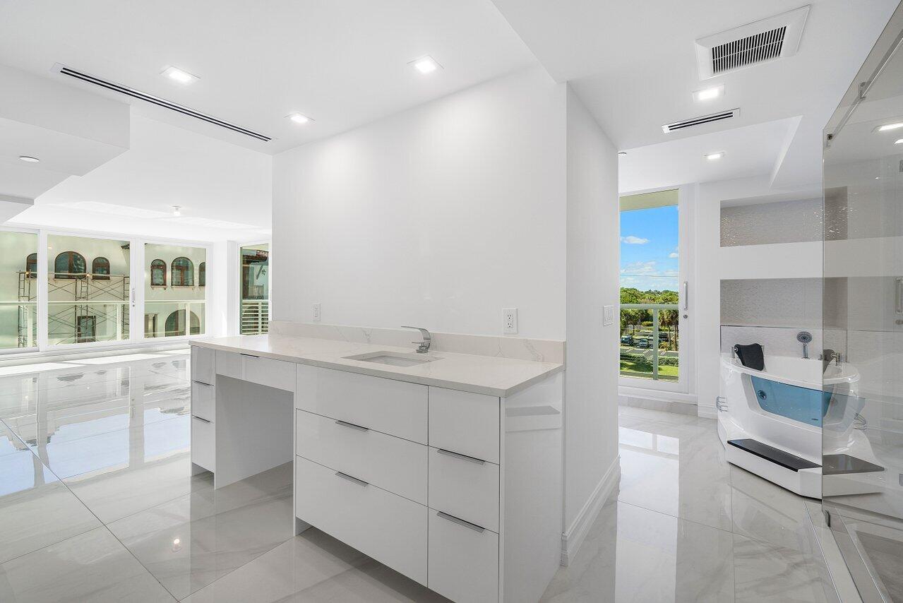 VILLA NOVA CONDO - Residential