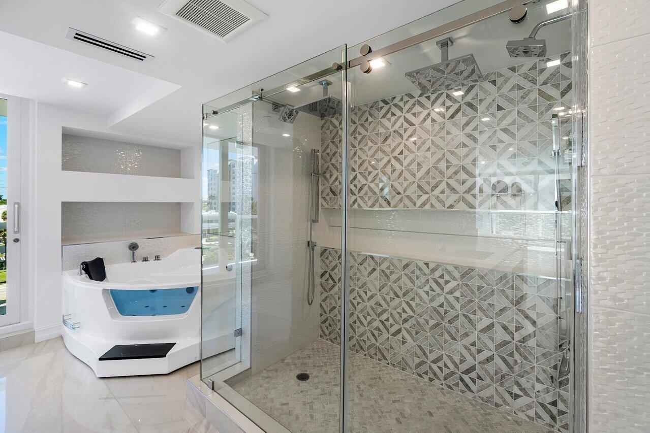 VILLA NOVA CONDO - Residential