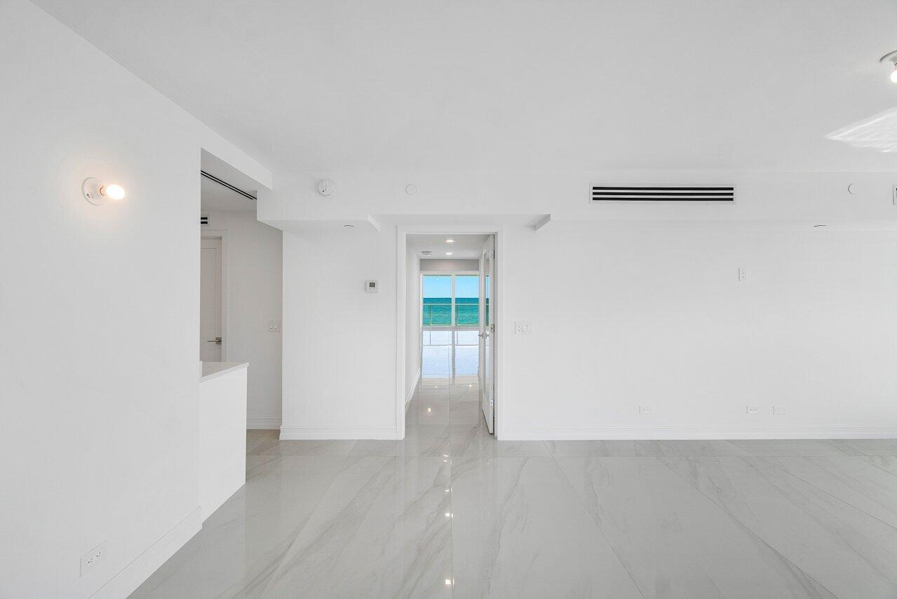 VILLA NOVA CONDO - Residential