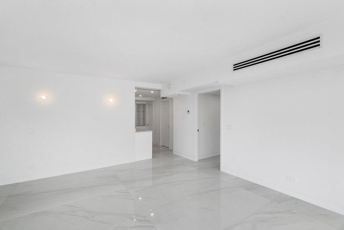 VILLA NOVA CONDO - Residential