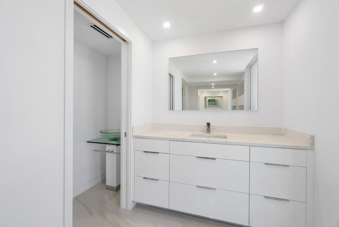 VILLA NOVA CONDO - Residential