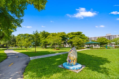 Tiny photo for 625 Oaks Drive #405, Pompano Beach, FL 33069 (MLS # B26049414)