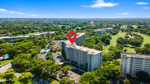Tiny photo for 625 Oaks Drive #405, Pompano Beach, FL 33069 (MLS # B26049414)
