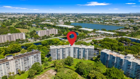 Tiny photo for 625 Oaks Drive #405, Pompano Beach, FL 33069 (MLS # B26049414)