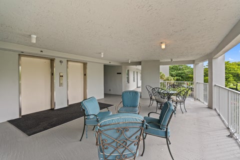 Tiny photo for 625 Oaks Drive #405, Pompano Beach, FL 33069 (MLS # B26049414)