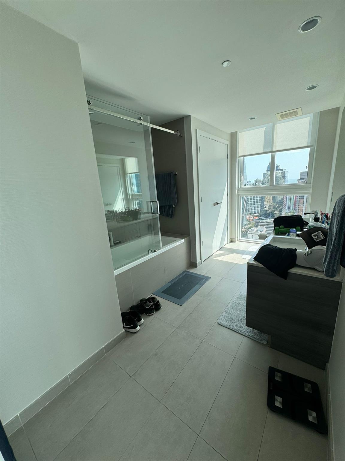 1080 Brickell Ave 3700-3701
